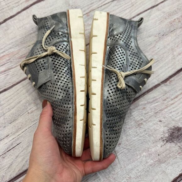 Trask Lena Perforated Camo Suede Sneakers Silver Metallic Mesh Size 10 nwot - Picture 2 of 6